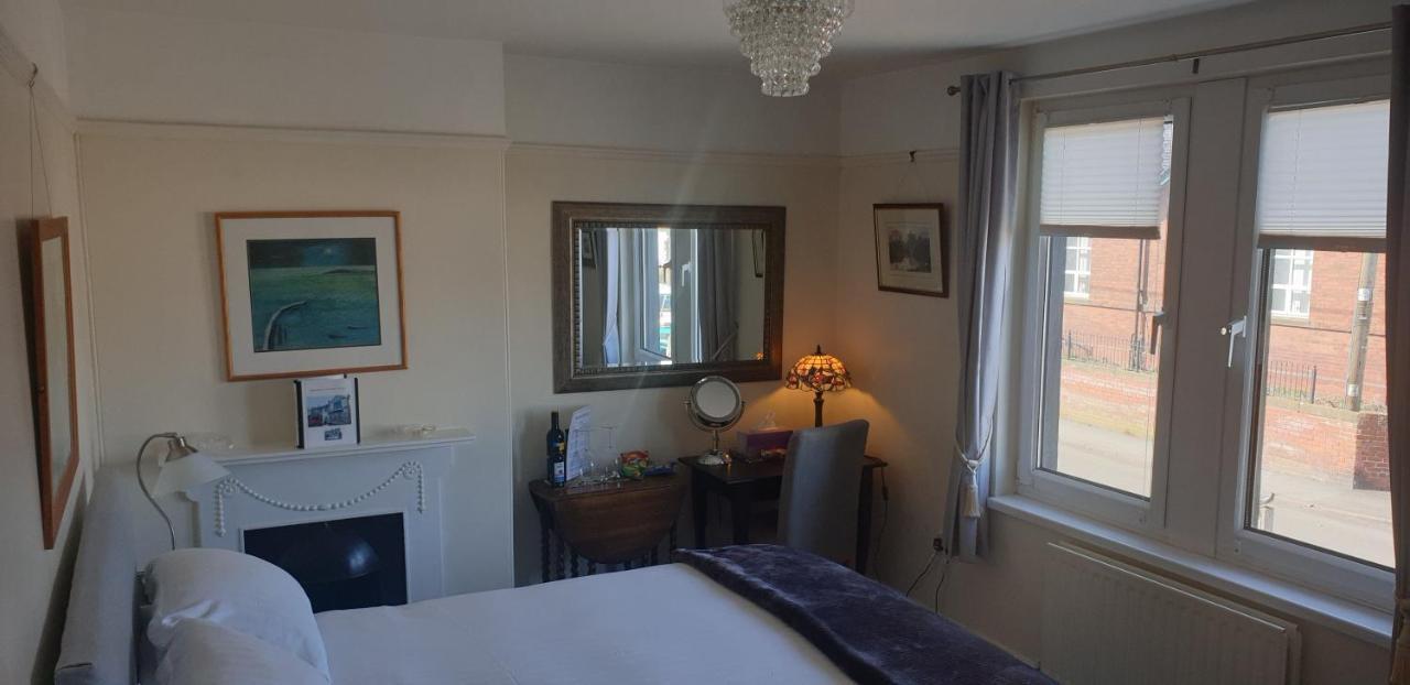 Ugiebrae House Bed & Breakfast North Sunderland ภายนอก รูปภาพ